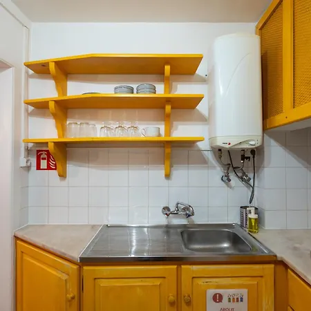 Apartment Lovely Mouraria Lissabon